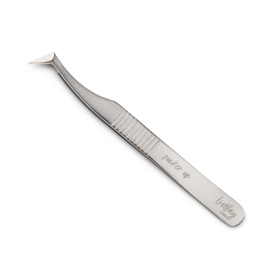 Pucker Up Lash Tweezer
